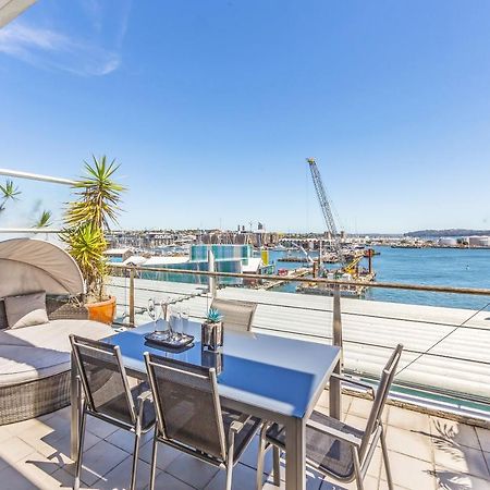 3 Bedroom Penthouse With Fabulous Views Оукланд Екстериор снимка